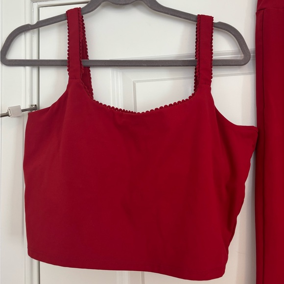 Red Crop Tank and Flared Leggings Set - Picture 6 of 12
